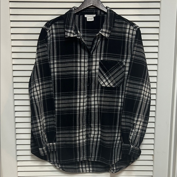 beachlunchlounge Tops - Beachlunchlounge Black and White Plaid Flannel Womens shirt